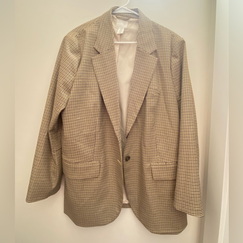 HnM houndstooth blazer. Worn once!